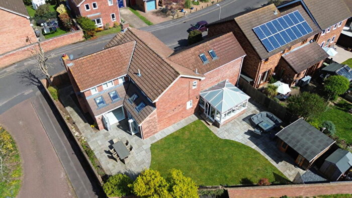 4 Bedroom Detached House For Sale In Mountsfield Close, Newport Pagnell, MK16