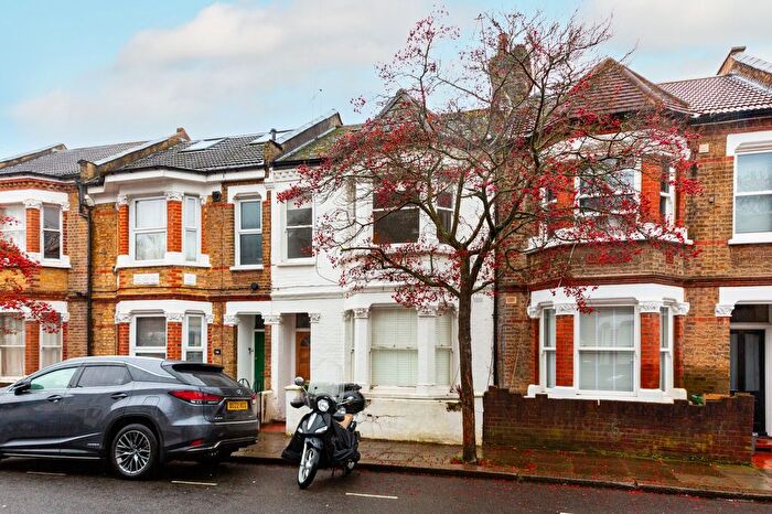1 Bedroom Flat To Rent In Claxton Grove, London, W6