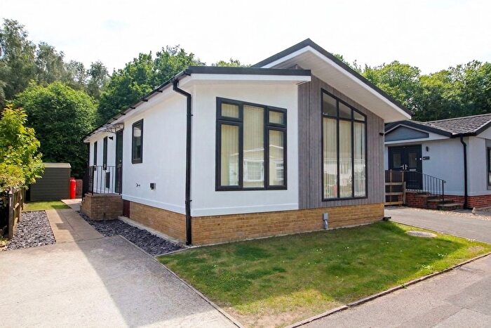 2 Bedroom Property For Sale In Canterbury Road, Charing, TN27