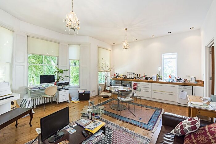 1 Bedroom Flat To Rent In Westbourne Park Road, London, W11