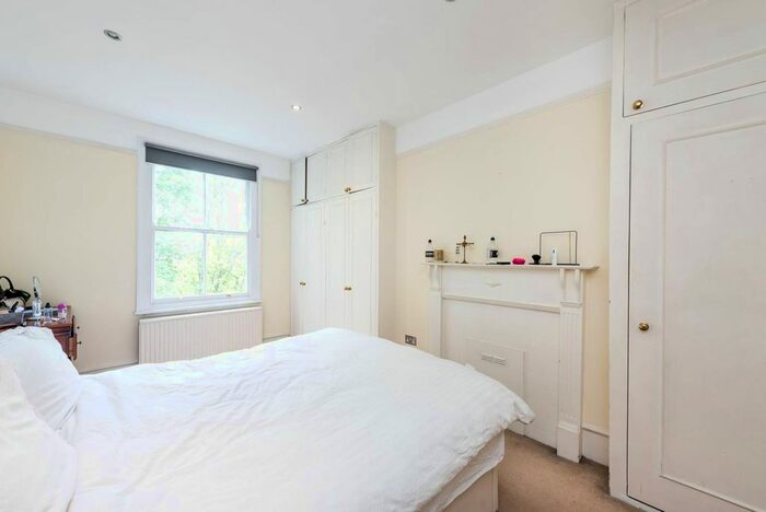 3 Bedroom Flat To Rent In Beaufort Street, Chelsea, London, SW3