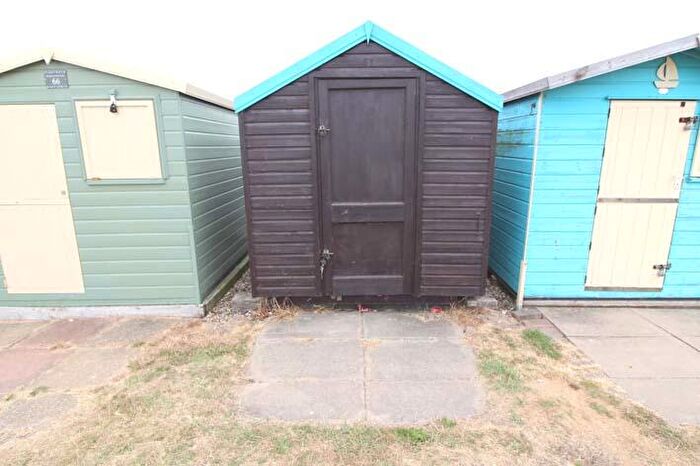 Lodge For Sale In Brightlingsea Lido, Swimming Pool, Promenade Way, Brightlingsea, Essex, CO7