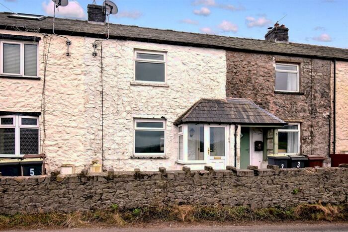 2 Bedroom Terraced House For Sale In Grinlow Road, Harpur Hill, Buxton, SK17