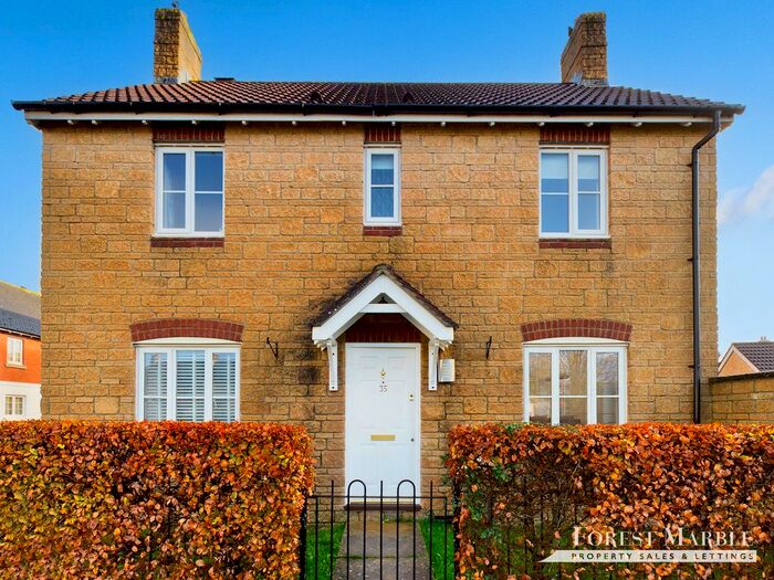 3 Bedroom Detached House To Rent In Marlott Road, Gillingham, SP8