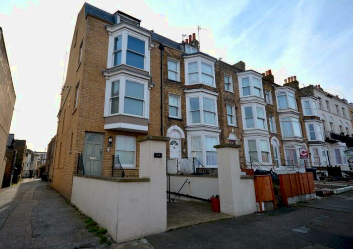 2 Bedroom Flat To Rent In Zion Place, Margate, CT9