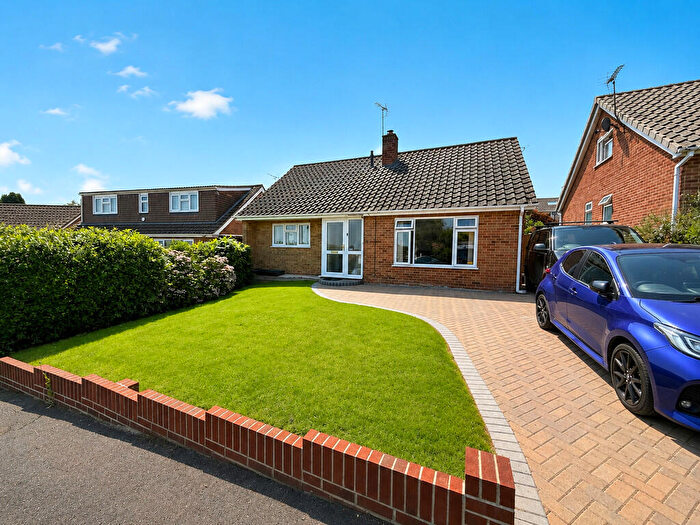4 Bedroom Detached Bungalow For Sale In Copsewood Road, Hythe, Southampton, SO45