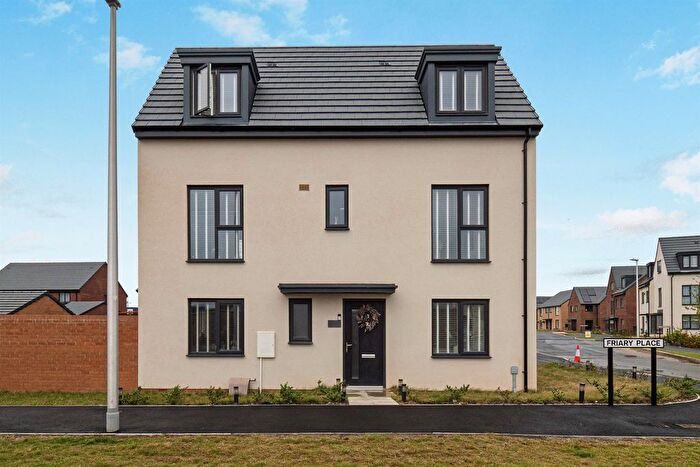 4 Bedroom Detached House For Sale In Friary Place, Kingswood, Hull, HU7