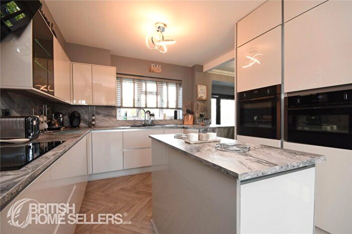 4 Bedroom Detached House For Sale In Chapman Road, Canvey Island, Essex, SS8