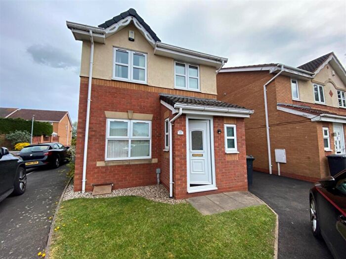 3 Bedroom Link Detached House To Rent In Sinclair Drive, Longford, Coventry, CV6