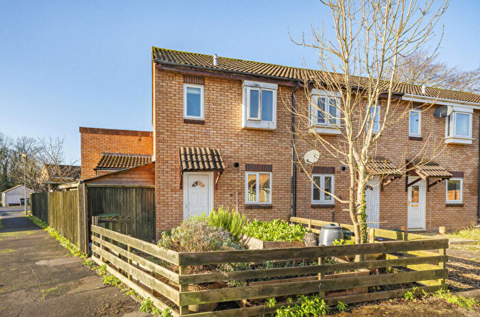 3 Bedroom End Of Terrace House For Sale In Larchfield Close, Frome, Frome, BA11