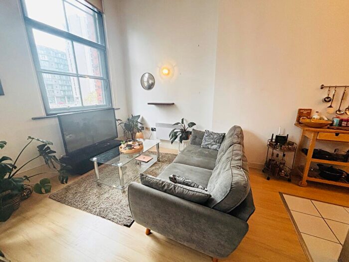 1 Bedroom Flat To Rent In Admin Building, New Bridge Street, M3