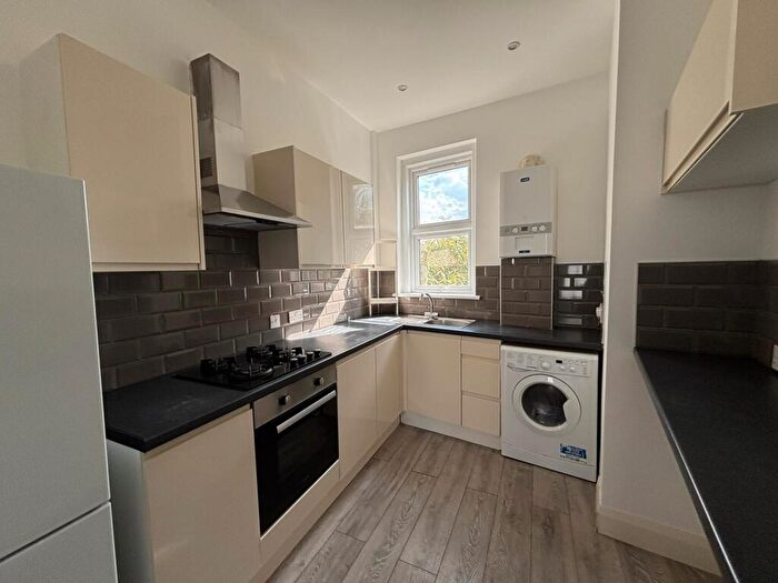 2 Bedroom Flat To Rent In Langthorne Road, E11