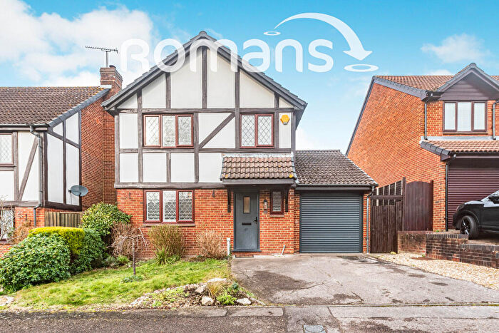 3 Bedroom Detached House To Rent In Oldcorne Hollow, Yateley, GU46