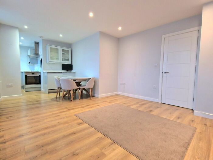 1 Bedroom Flat To Rent In Trident House, Victoria Road, Farnborough, GU14