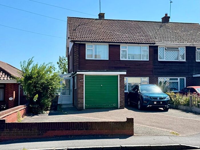 3 Bedroom Semi-Detached House For Sale In Spital Road, Maldon, CM9