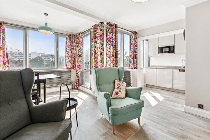 2 Bedroom Flat To Rent In Park Village East, Camden, NW1