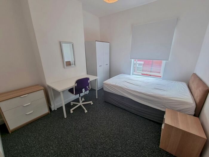 4 Bedroom Terraced House To Rent In Olney Street, Manchester, M13