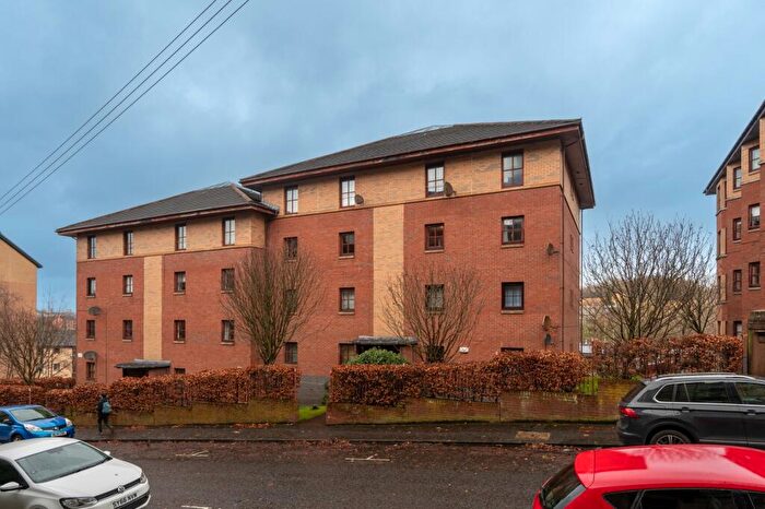 2 Bedroom Flat To Rent In Oban Drive, Flat -, North Kelvinside, Glasgow, G20