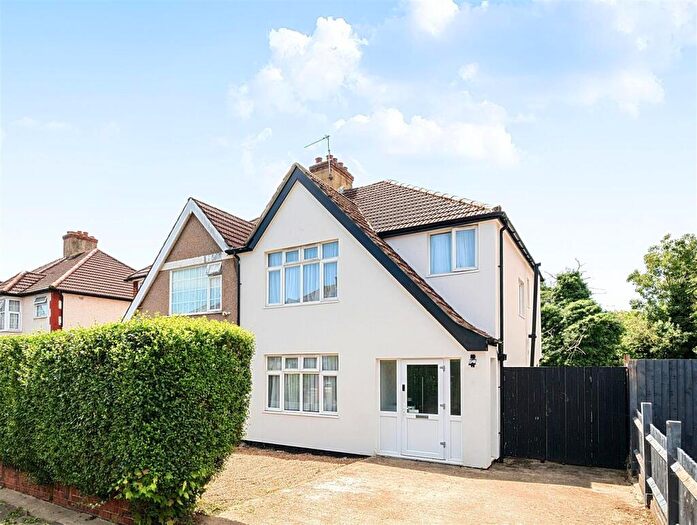 3 Bedroom Semi-Detached House For Sale In Elmstead Avenue, Wembley Park, HA9