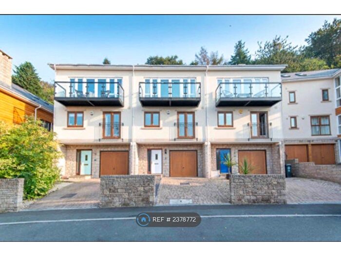 4 Bedroom Terraced House To Rent In Brackenwood Gardens, Portishead, Bristol, BS20