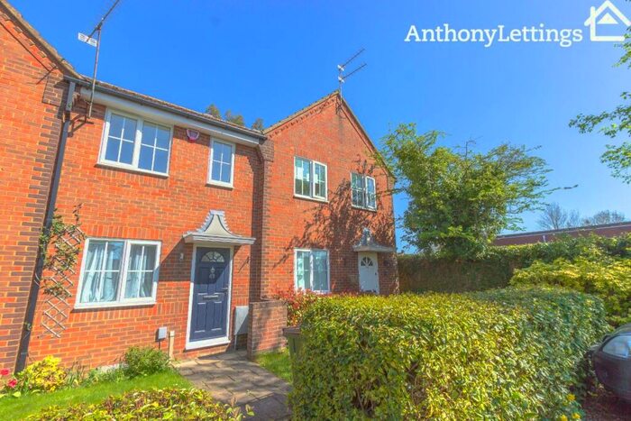 3 Bedroom End Of Terrace House To Rent In Kingsley Court, Welwyn Garden City, AL7