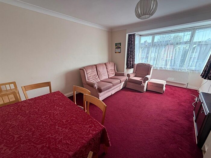 2 Bedroom Maisonette To Rent In Elms Lane, Wembley, HA0