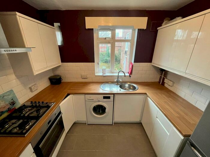 2 Bedroom Apartment To Rent In Heigham Grove, Norwich, NR2