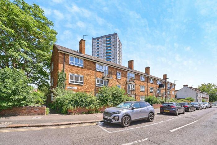 2 Bedroom Flat For Sale In Bisson Road, London, London, E15