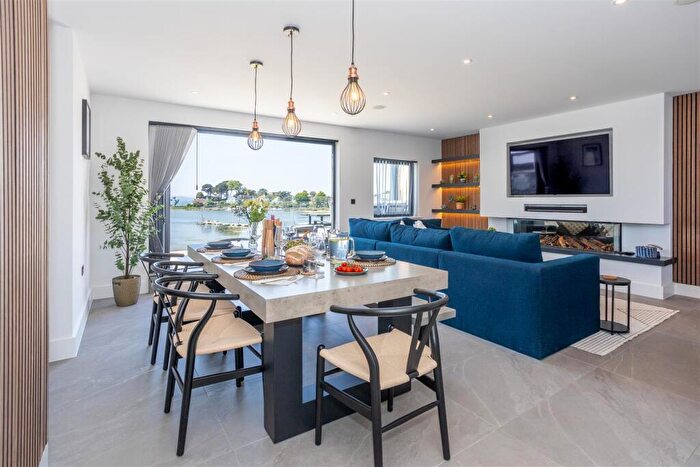 5 Bedroom Detached House For Sale In Sandbanks Road, Lilliput, BH14