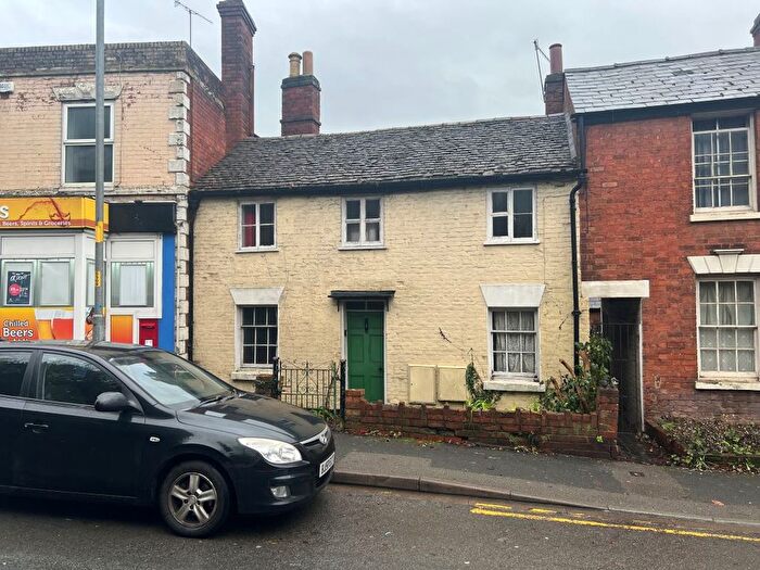 2 Bedroom Terraced House For Sale In London Road, Worcester, WR5