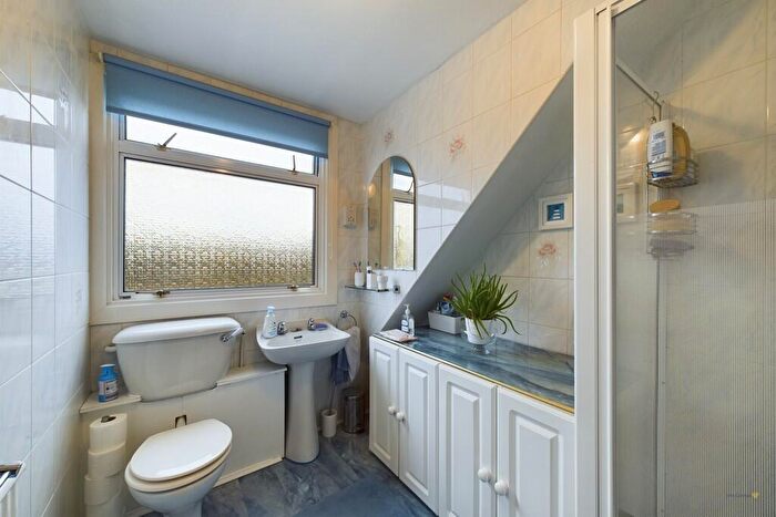 3 Bedroom Semi-Detached House For Sale In Winsford Crescent, Hillcroft Park, Stafford, ST17