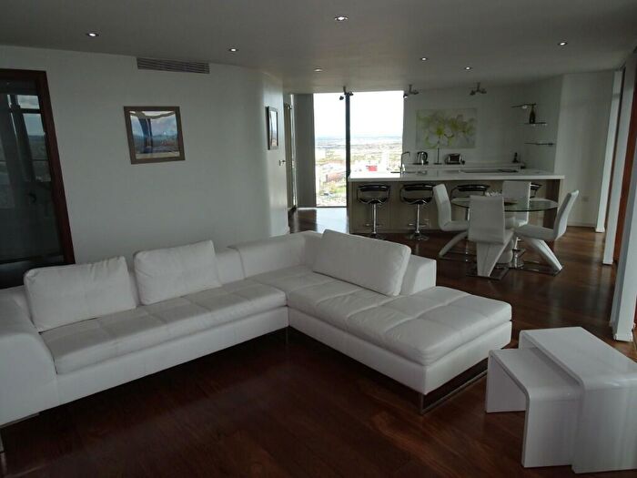 2 Bedroom Penthouse To Rent In Beetham Tower, Holloway Circus, B1