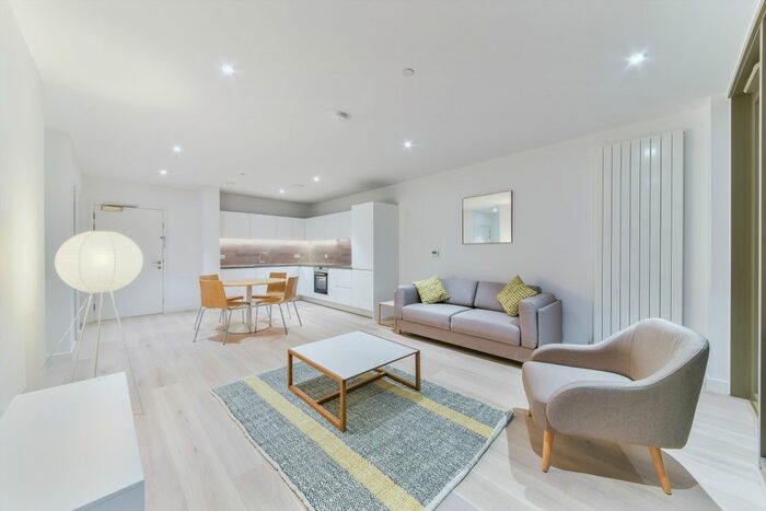 1 Bedroom Flat To Rent In Commodore House, Royal Wharf, Royal Docks, E16