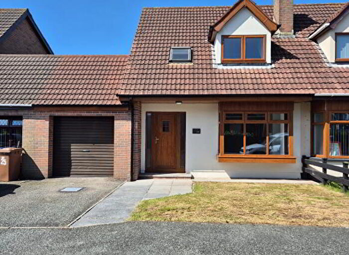 3 Bedroom Semi-Detached House For Sale In Hawood Way, Kilkeel, BT34
