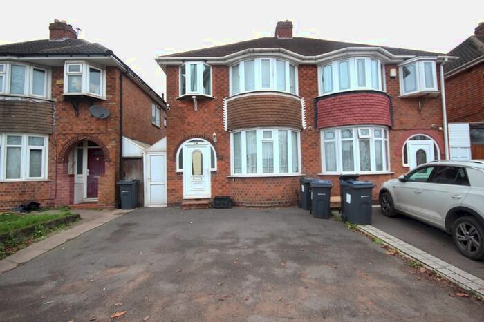 3 Bedroom Semi-Detached House To Rent In Coventry Road, Sheldon, Birmingham, B26