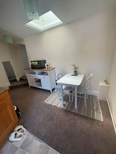 1 Bedroom Flat To Rent In Flat Above Lewall House, High Street, Newent, Gloucestershire, GL18