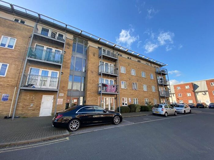 1 Bedroom Flat To Rent In Tristan Court, King George Crescent, Wembley, Greater London, HA0