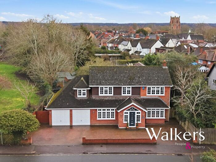 4 Bedroom Detached House For Sale In Willow Green, Ingatestone, CM4