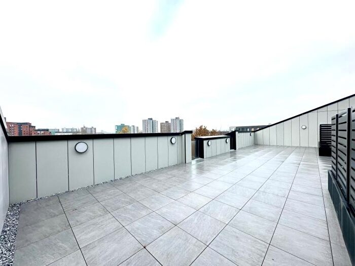 2 Bedroom Apartment For Sale In Uptown, Graphene Building Manchester, M3