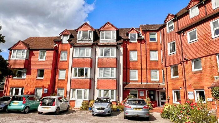 1 Bedroom Apartment To Rent In Charles Street, Petersfield, Hampshire, GU32