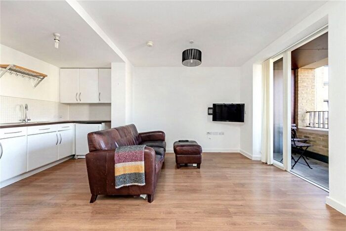 1 Bedroom Flat To Rent In Peabody Avenue, Pimlico, SW1V