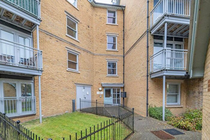 1 Bedroom Flat For Sale In Bingley Court, Canterbury, Kent, CT1