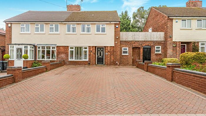 3 Bedroom Semi Detached House For Sale In Windyridge Road, Sutton Coldfield, B76