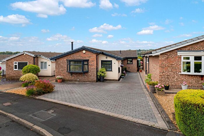 3 Bedroom Detached Bungalow For Sale In Hilly Croft, Bolton, BL7