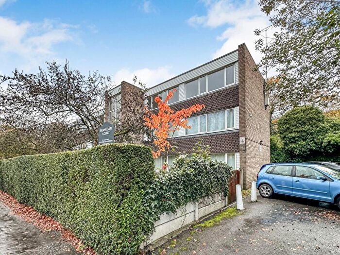 2 Bedroom Flat To Rent In Lapwing Lane, Manchester, Greater Manchester, M20