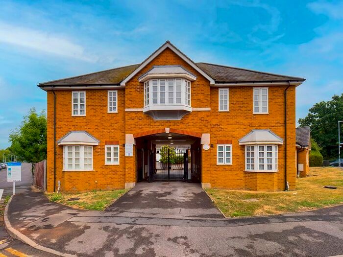 1 Bedroom Flat To Rent In Station Approach, Chessington Road, West Ewell, Epsom, KT17