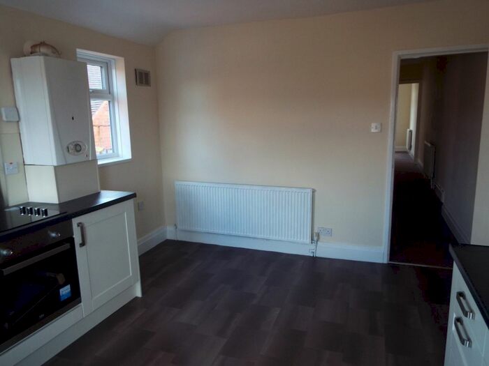 2 Bedroom Flat To Rent In Doncaster Road, Doncaster, DN3
