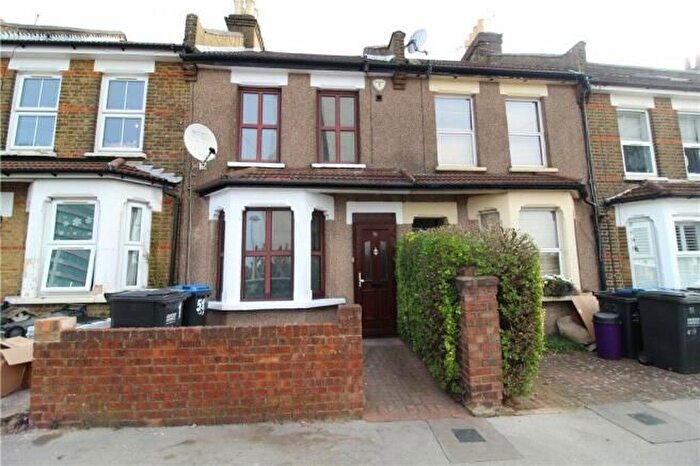 3 Bedroom Property To Rent In Edridge Road, Croydon, CR0