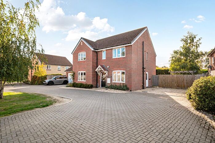 5 Bedroom Detached House For Sale In Bourne Way, Burbage, SN8