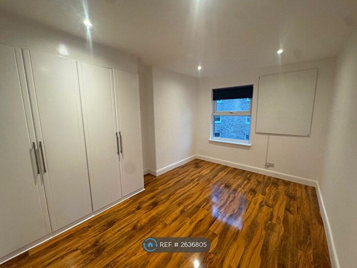 3 Bedroom Flat To Rent In Glengall Road, London, NW6